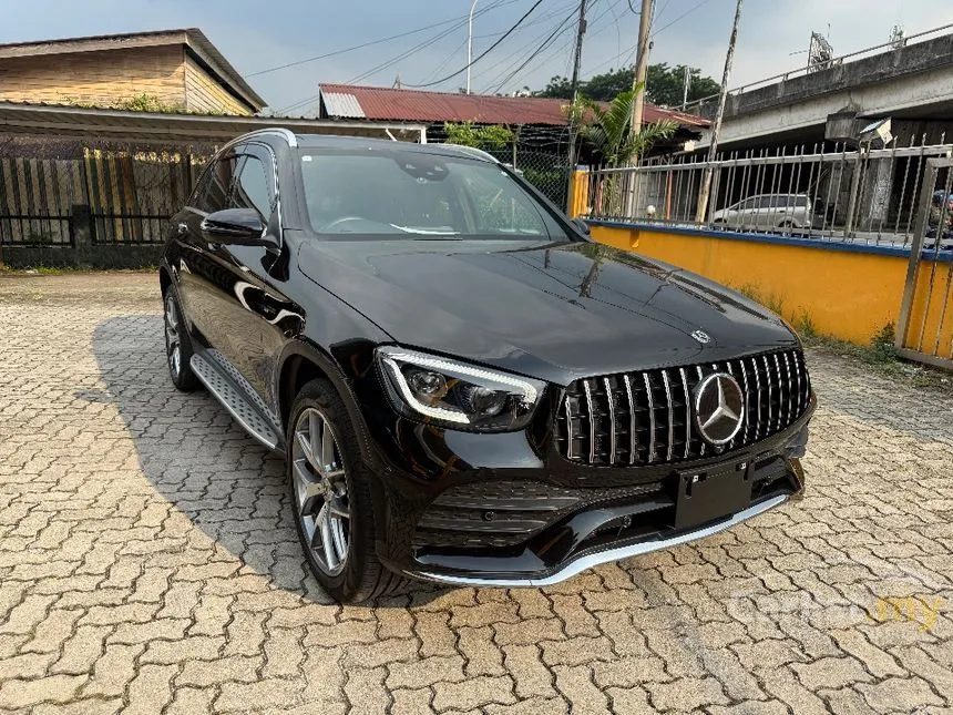 2021 Mercedes-Benz GLC300 4MATIC AMG Line SUV