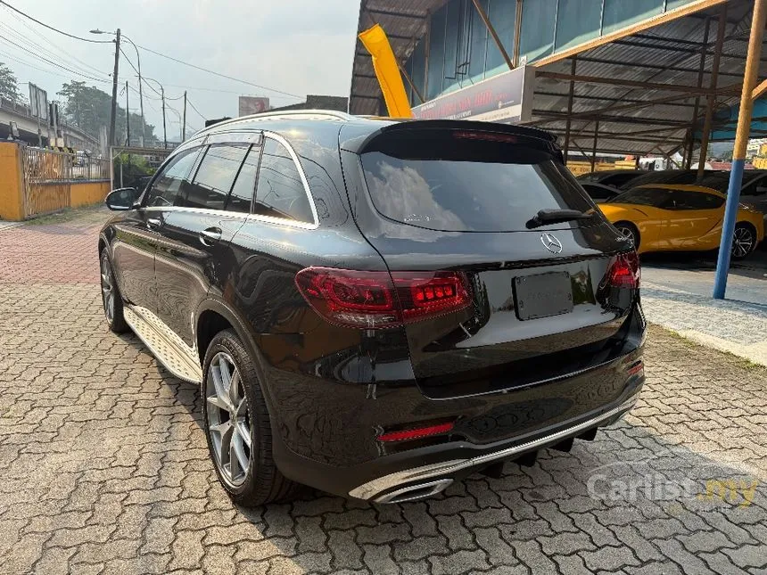 2021 Mercedes-Benz GLC300 4MATIC AMG Line SUV