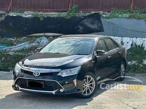 2018 Toyota Camry 2.5 Hybrid Luxury Sedan