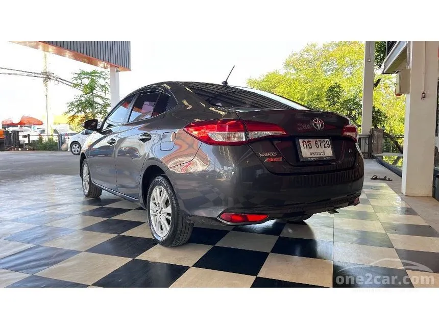 2017 Toyota Yaris Ativ E Sedan