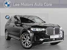 BMW X7 3.0 xDrive40i Pure Excellence (2021) - Black Sapphire Metallic