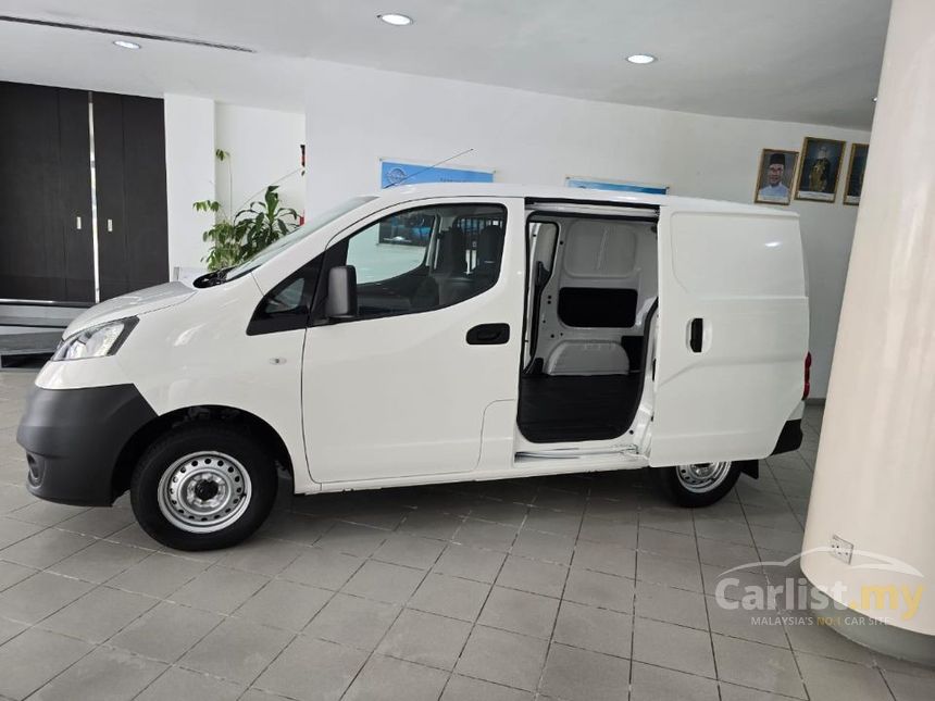 2024 Nissan NV200 Panel Van
