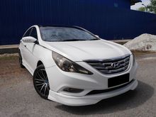 HYUNDAI SONATA 2.0 A.T *KEYLESS*LEATHER *POWER SEATS*SPORT RIMS*BODYKIT*