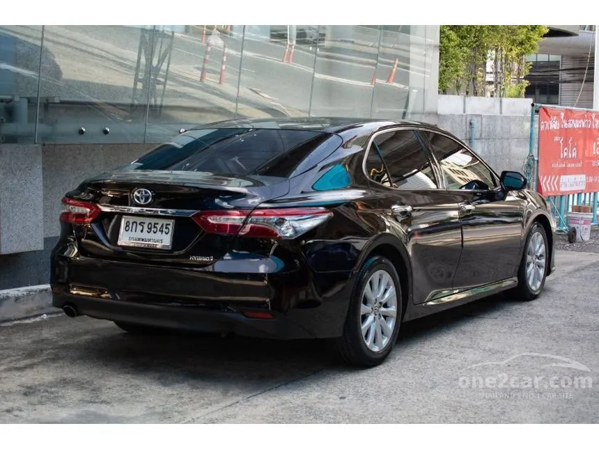 2019 Toyota CAMRY Hybrid Premium Sedan