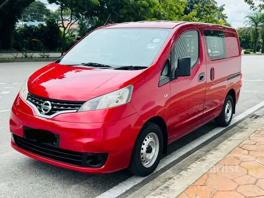 2013 Nissan NV200 Semi Panel Van