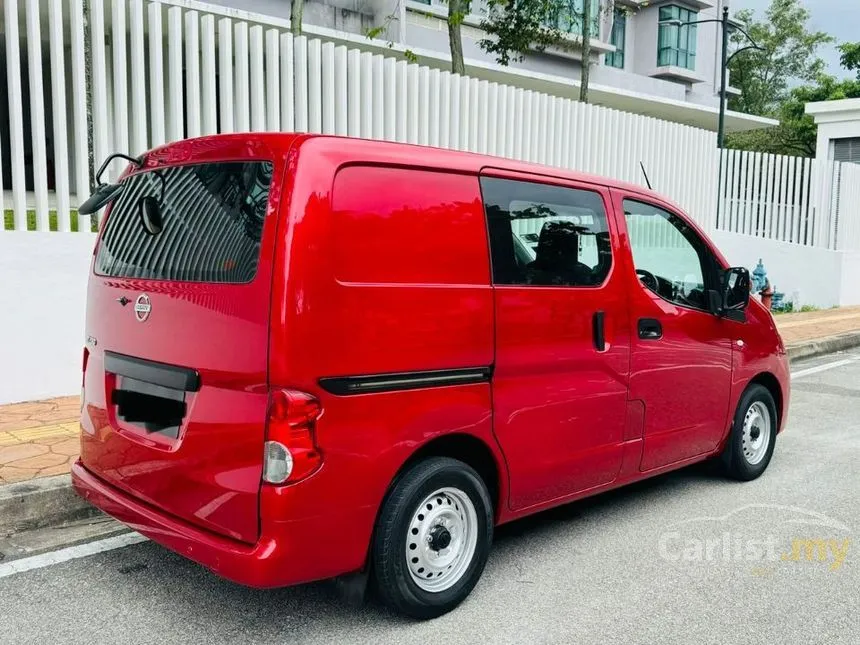 2013 Nissan NV200 Semi Panel Van