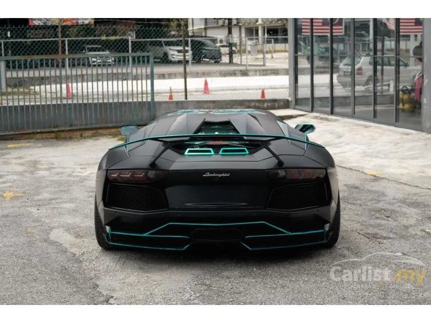 2011 Lamborghini Aventador LP700-4 Coupe