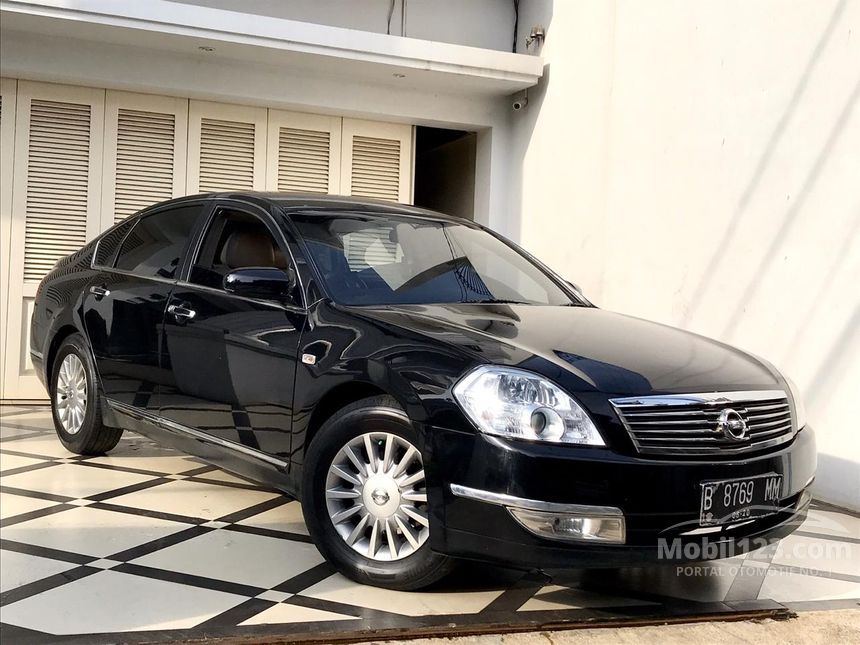 Nissan teana 230jm