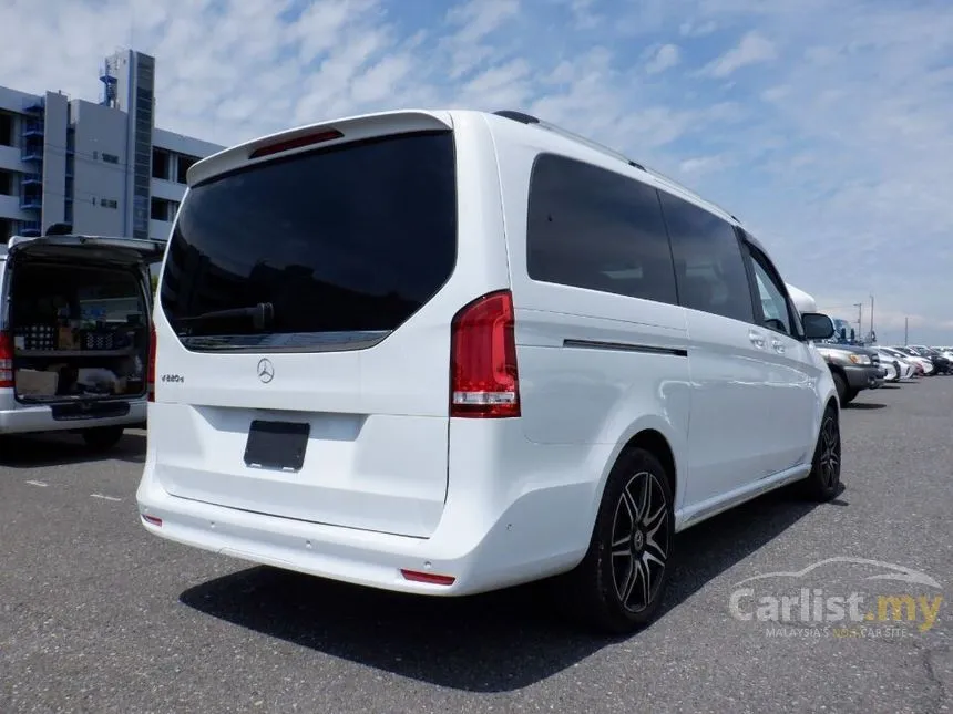 2022 Mercedes-Benz V220 d Exclusive Platinum MPV