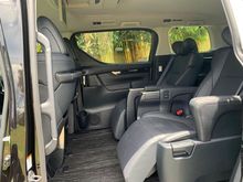 ZG PILOT SEAT UNREGISTER Toyota Vellfire 2.5 Z G Edition MPV , 3 LED HEADLAMP , TURN SIGNAL LIGHT , FDM , ROOF MONITOR , SPRAY TYRE , NEW STOCK.