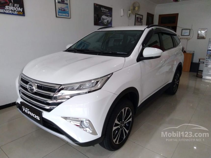 Jual Mobil Daihatsu Terios 2019 R Deluxe 1.5 di Yogyakarta 