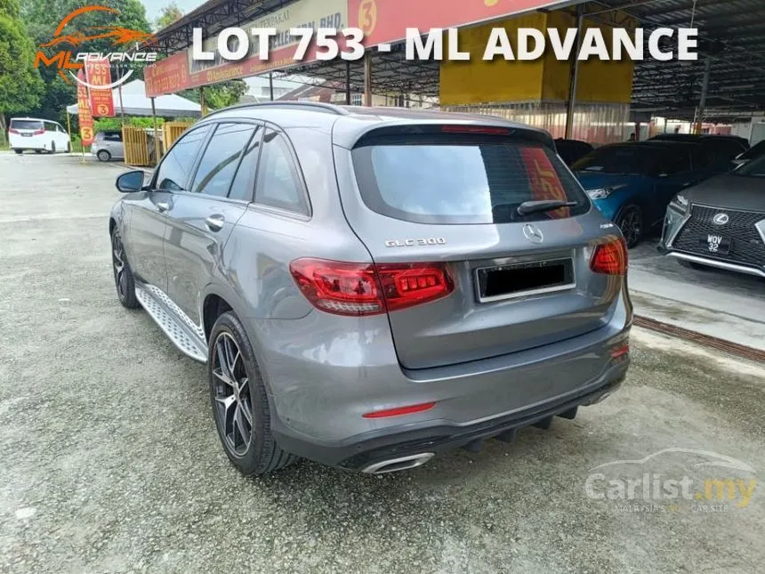 2020 Mercedes-Benz GLC300 4MATIC AMG Line SUV