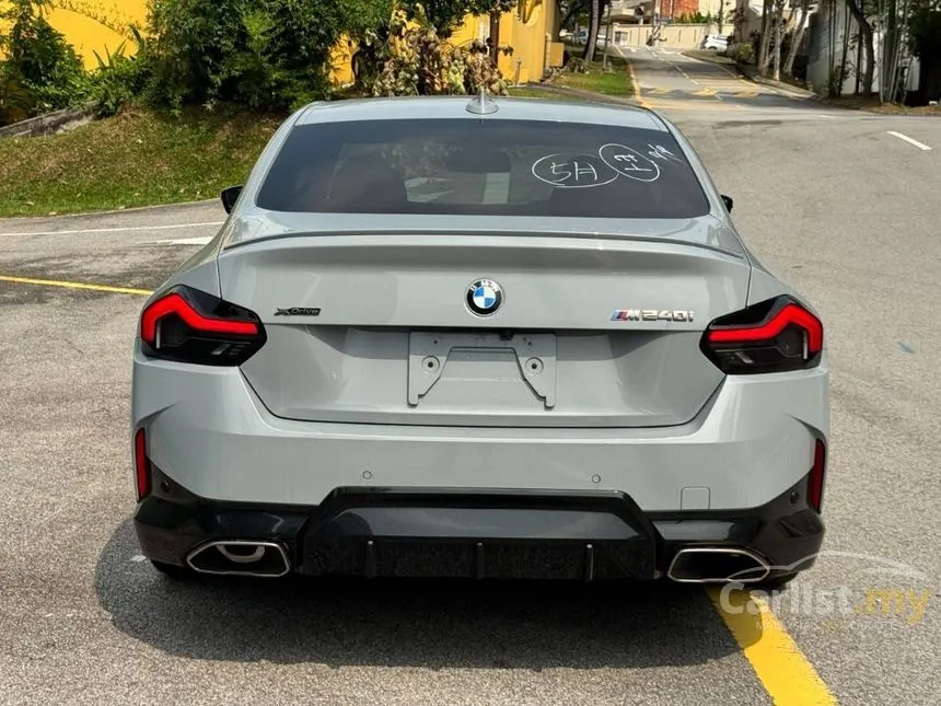 2022 BMW M240i xDrive Coupe