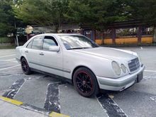 1997 Mercedes-Benz E230 2.3 Avantgarde Sedan