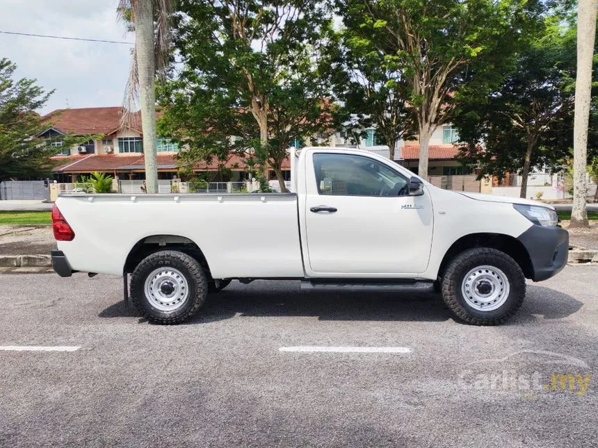 2017 Toyota Hilux Single Cab Pickup