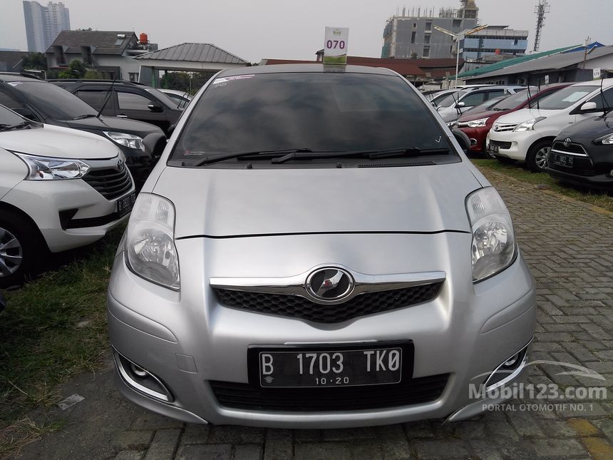 Jual Mobil  Toyota  Yaris  2010 E 1 5 di DKI Jakarta 