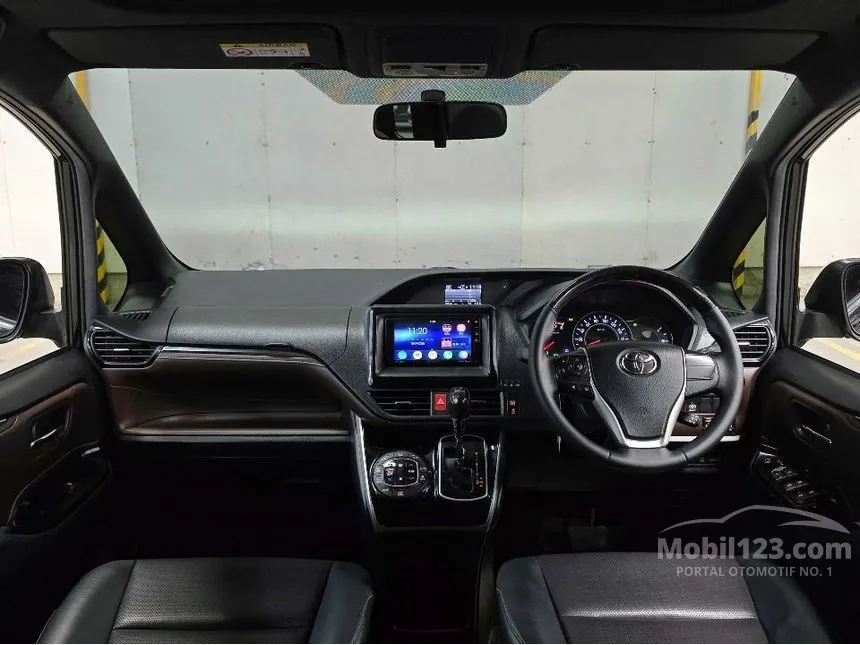 2020 Toyota Voxy MPV