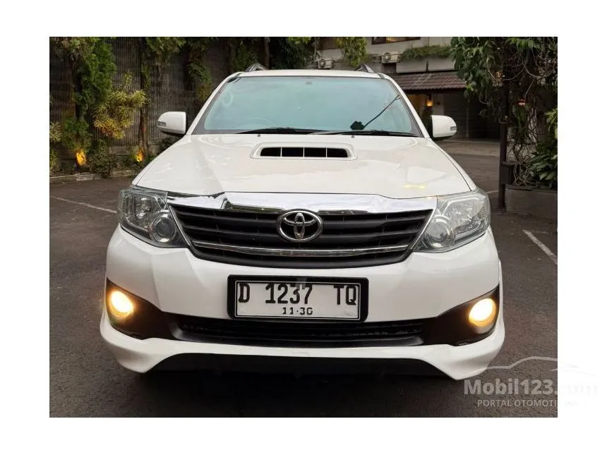2013 Toyota Fortuner G Lux SUV