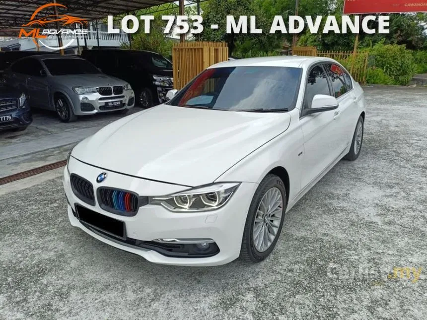 2019 BMW 318i Luxury Sedan