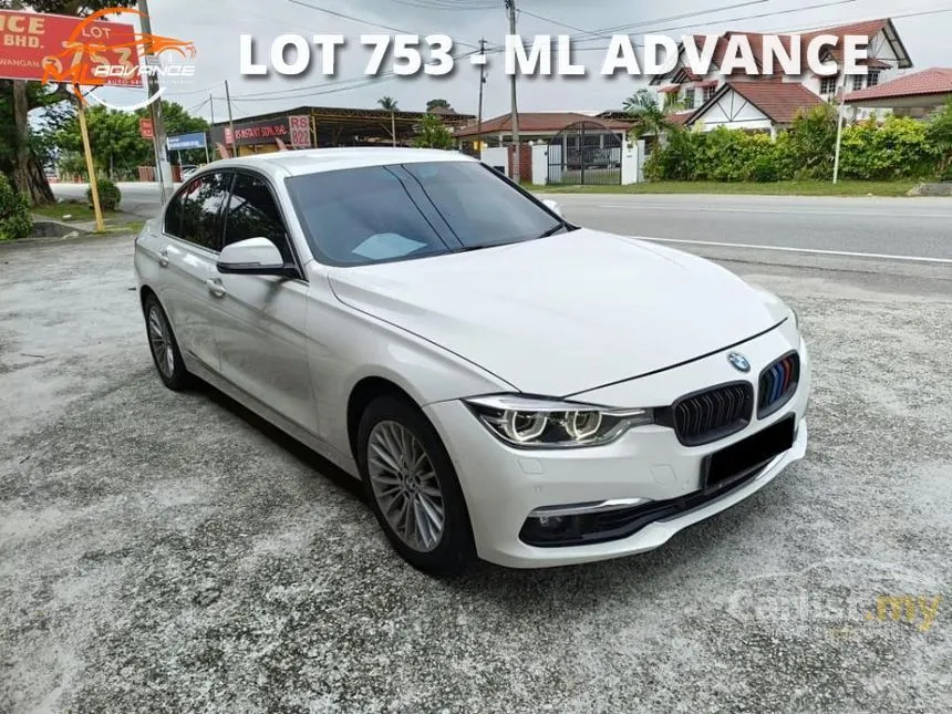 2019 BMW 318i Luxury Sedan