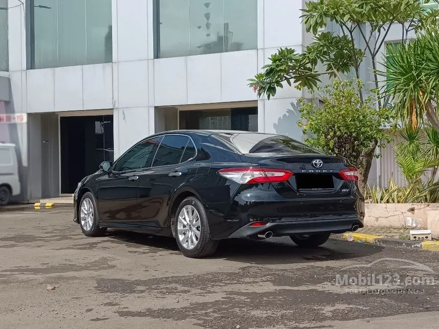 2020 Toyota Camry V Sedan