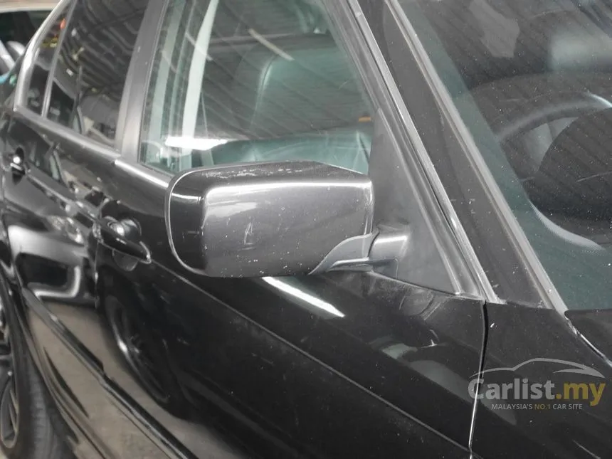 2004 BMW 325i Sedan