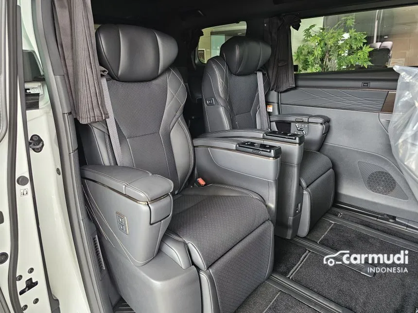 2024 Toyota Alphard HEV MPV