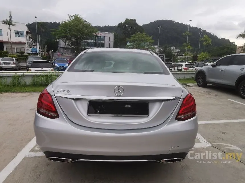 2016 Mercedes-Benz C200 Avantgarde Sedan
