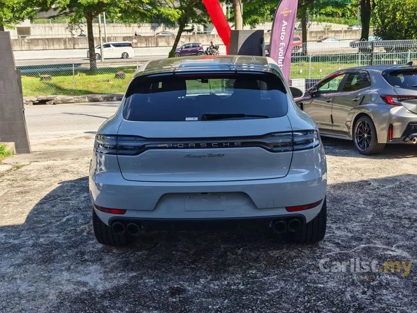 2021 Porsche Macan Turbo SUV