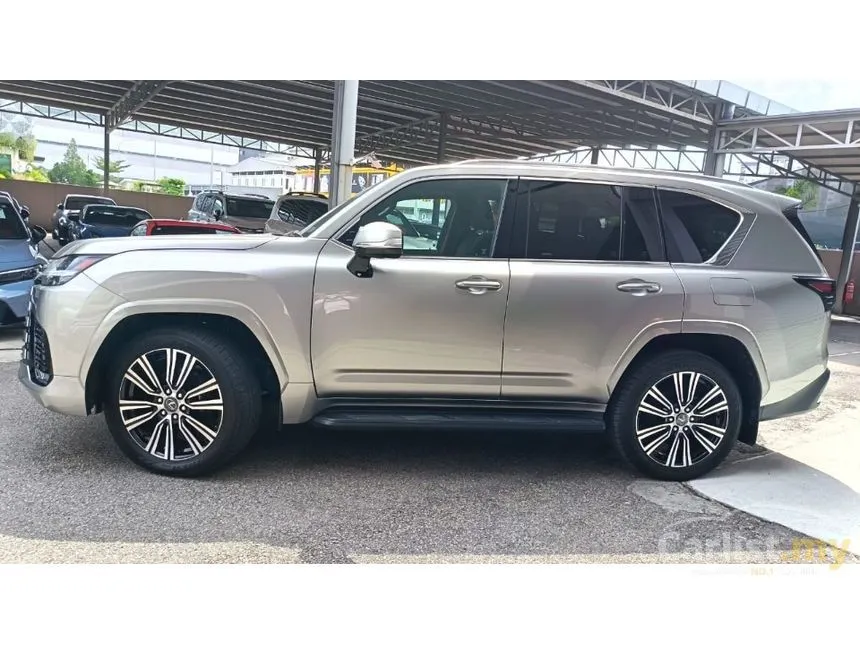 2024 Lexus LX 600 7 seater SUV