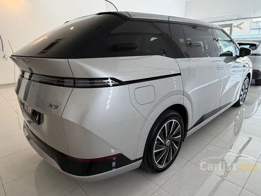 2025 XPeng X9 Long Range Pro MPV