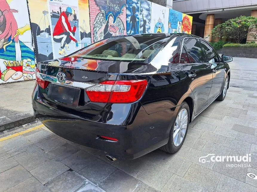 2014 Toyota Camry V Sedan