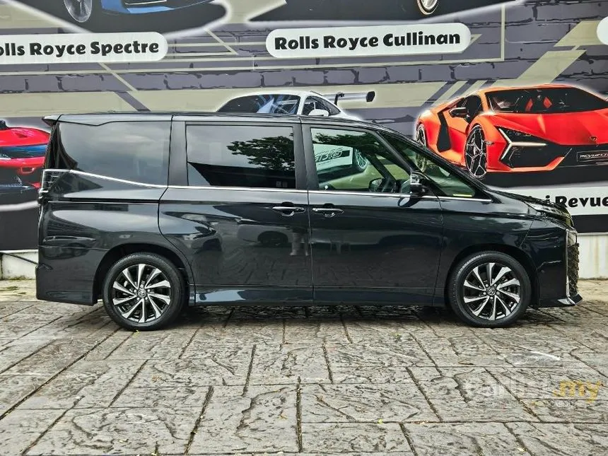 2023 Toyota Voxy S-Z MPV