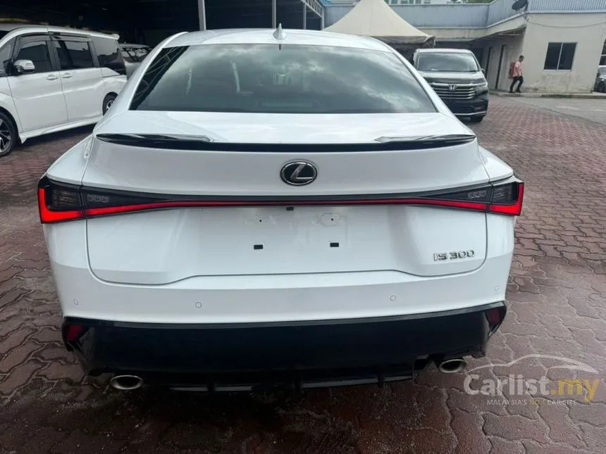 2022 Lexus IS 300 F Sport Sedan