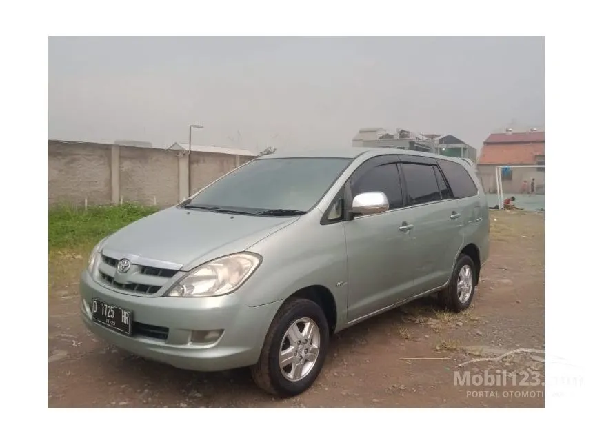 Jual Mobil Toyota Kijang Innova 2005 G 2.0 di Jawa Barat Manual MPV Hijau Rp 85.000.000