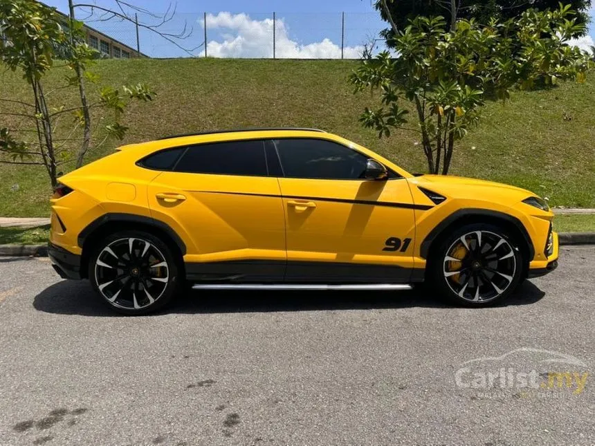 2019 Lamborghini Urus SUV