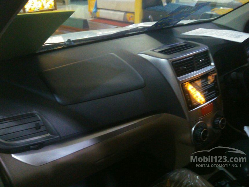 2018 Daihatsu Xenia Custom MPV