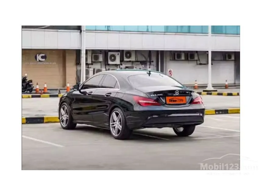 2016 Mercedes-Benz CLA200 Urban Coupe
