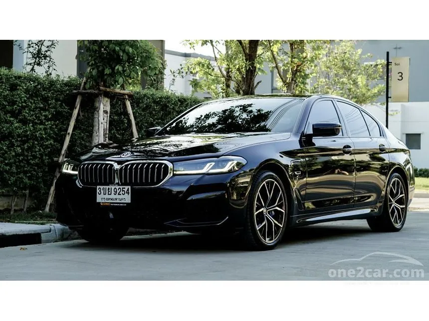 2023 BMW 530e M Sport Sedan
