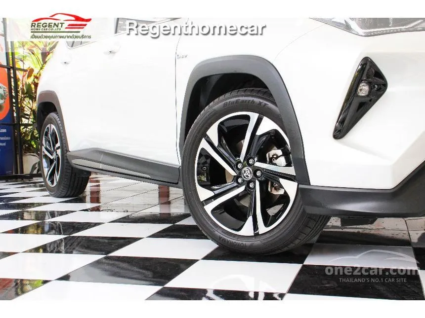 2025 Toyota Yaris Cross HEV Premium Luxury SUV
