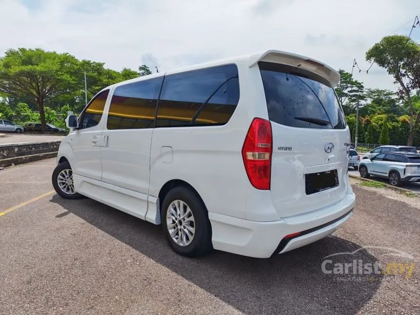 2013 Hyundai Grand Starex CRDi MPV