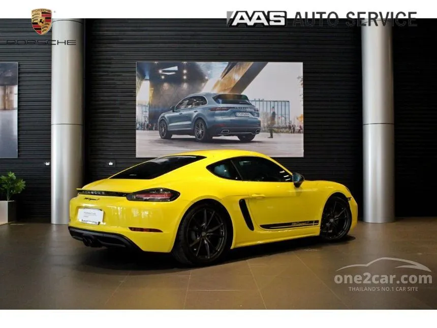 2022 Porsche 718 Cayman T Coupe