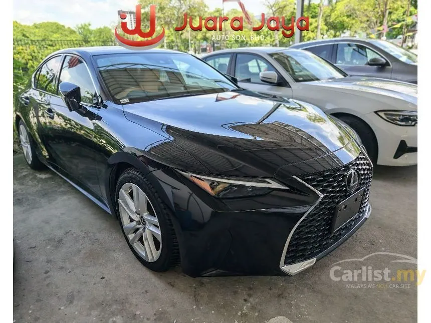 2021 Lexus IS 300 Luxury Sedan