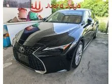 2021 Lexus IS 300 2.0 Luxury Sedan MOST CHEAPEST IN JB (Fast Loan Approval , No Hidden Fee )