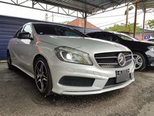 2015 Mercedes-Benz A180 1.6 AMG Sport Hatchback PANORAMIC ROOF Paddle Shift Reverse Camera Push Start Button Keyless Go Xenon Light LED Daytime Running Light Elec Memory Leather Seat