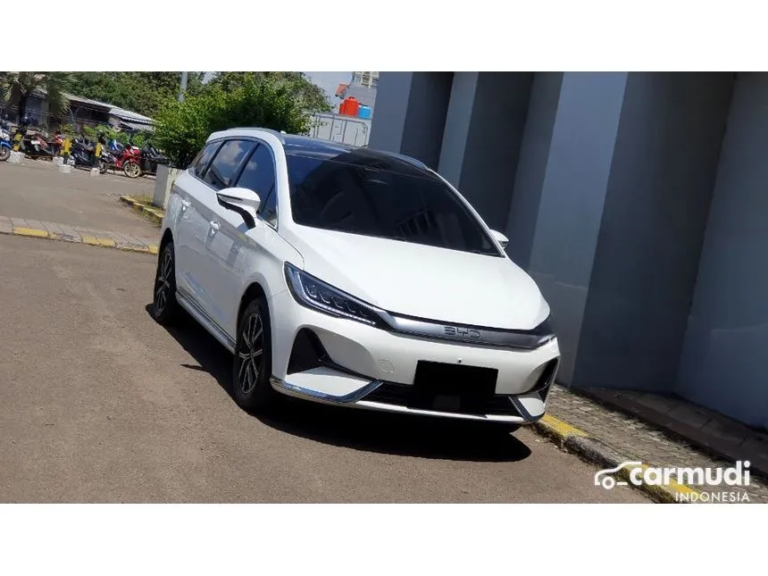 2024 BYD M6 Superior Captain 6-seater MPV