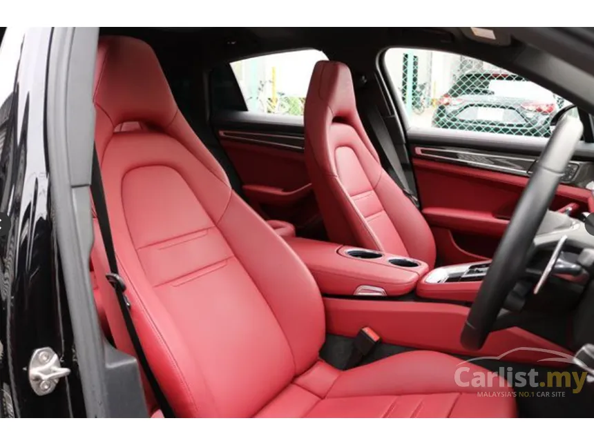 2023 Porsche Panamera Hatchback