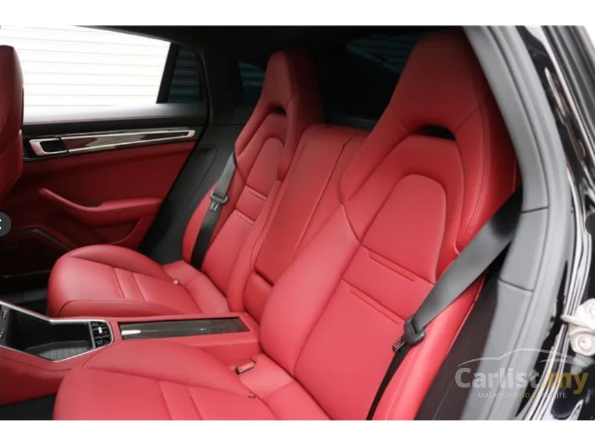 2023 Porsche Panamera Hatchback
