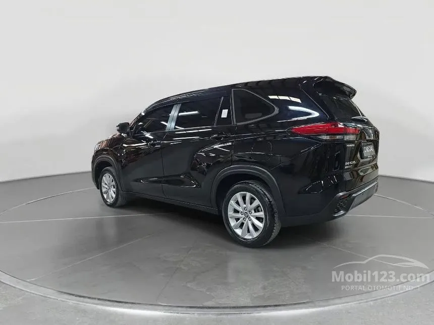 2022 Toyota Kijang Innova Zenix V (Non Premium Color) MPV