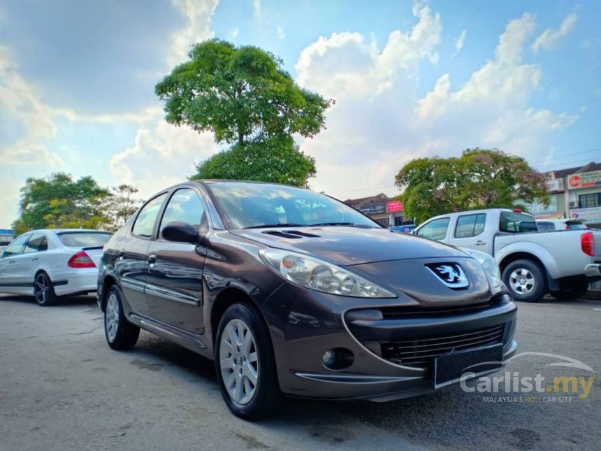 Peugeot 207 2012